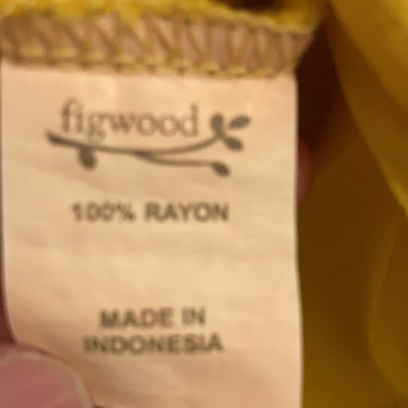 North shore open back tank/yellow size medium - Picture 7 of 8